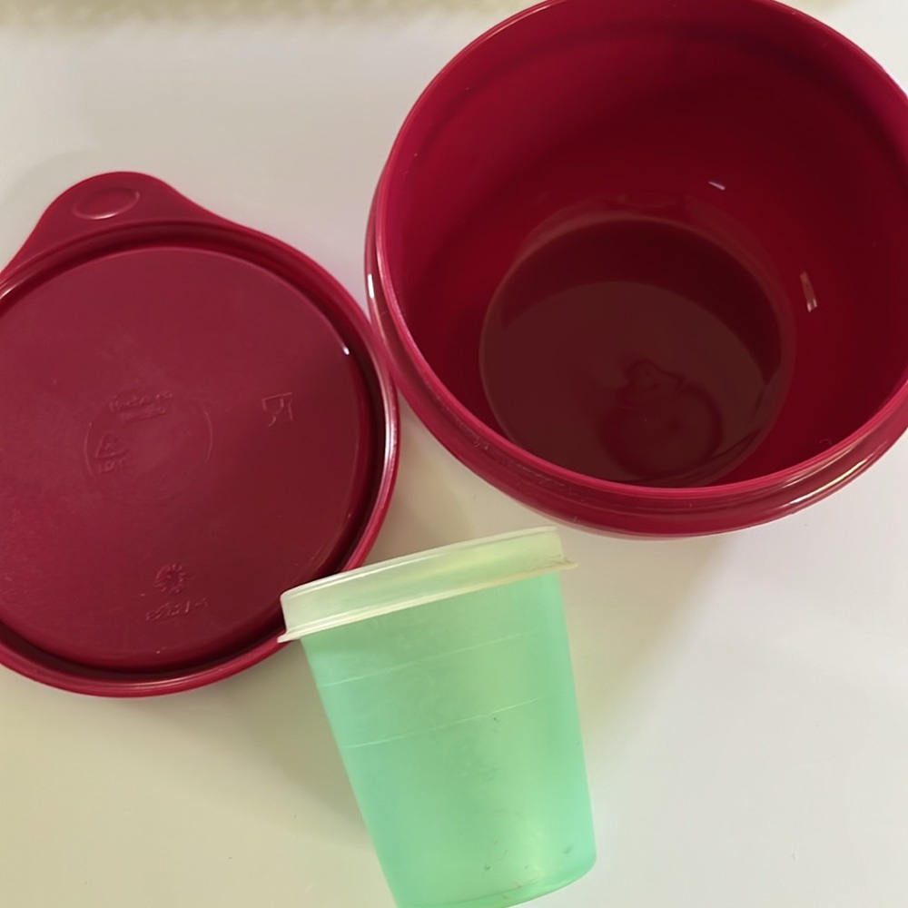 Tupperware 2 mini containers - Picture 4 of 7
